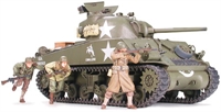 35250 M4A3 Sherman Medium tank with 75mm Gun & 3 figures