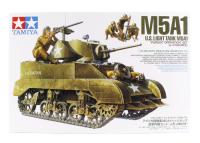 35313 M5A1 light tank with 4 Figures