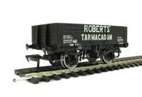 37-037 5 plank wagon with steel floor in Roberts Tarmacadam livery