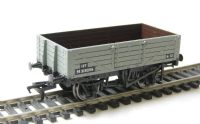 37-061 5 plank wagon with wood floor in BR grey livery M318256