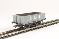 37-070 5 plank wagon 24361 in LMS grey
