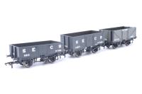 Set of 3 three-plank wagons in SE&CR livery - exclusive to Bachmann collectors club