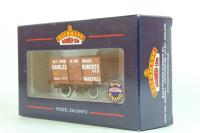 16 Ton side door mineral wagon in Brown "Charles Roberts" livery - Collectors Club Model 2004