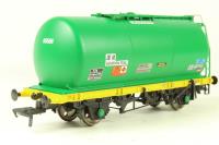 45 Tonne TTA Monobloc Tank Wagon 60586 in 'Jet A1 Aviation Fuel' Green Livery - Limited Edition for EMAP (Model Rail Magazine)