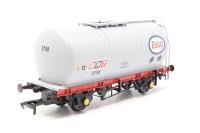37-576D 45 ton TTA tank wagon 5758 in Esso grey