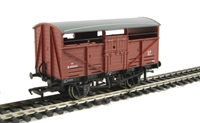 8 ton cattle wagon B893343 in BR bauxite livery