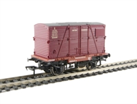 Conflat wagon B709007 with BD container in BR crimson.