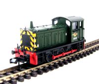Class 04 Shunter D2246 in BR Green with Wasp Stripes