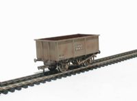 27 Ton steel mineral tippler wagon B381366 for chalk (weathered)