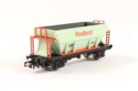 373-028A 51 Tonne PGA Bulk Aggregate Hopper REDA14506 in Redland Green Livery