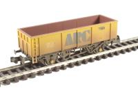 373-976B 46T POA mineral wagon in Tiger livery - weathered