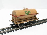 14 Ton tank wagon with large filler. "BP" & "Shell" on either side.