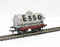 14 Ton tank wagon with large filler "Esso"