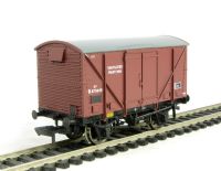 12 ton plywood fruit van B875640 in BR bauxite (late) livery