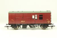 38-525X BR Mk 1 horse box E96307 in BR maroon (weathered)