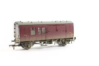 38-527Z BR Mk1 Horse Box in Maroon (weathered) - TMC limited edition