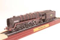 3904017 BR 4-6-2 Britannia Class 70000 'Britannia' - Static Model on Plinth