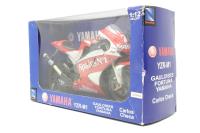 42237 Yamaha YZR M1-¡ C. Checa 2004