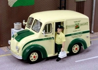 43-002 Divco Delivery Truck, Twin Pines Farm Dairy