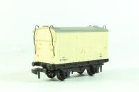 4320 6T Mica B Refrigerated Van in BR White W59850