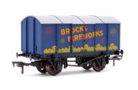 4F-013-181 Gunpowder Van Brocks Fireworks