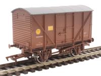 12-ton banana van in BR bauxite with Geest logo - B882138 - weathered