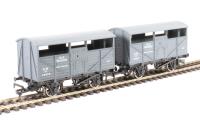 4-wheel cattle wagons in GWR grey - 38625 & 38627 - pack of 2