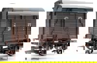 12-ton box van in SR brown - 44625 - weathered