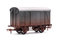 4F-021-105 Box Van BR 753850 - Weathered