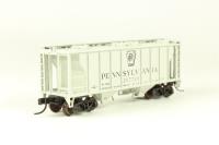 50000901 2-bay PS-2 covered hopper of the Pennsylvania Railroad - light grey 257723