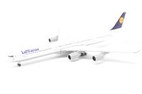 507417 Lufthansa Airbus A340-600