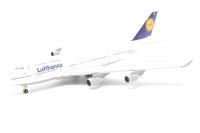 516105 Lufthansa Boeing 747-400