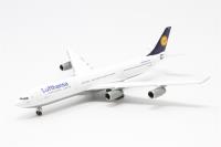 516549 Lufthansa Airbus A340-300