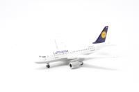 518031 Airbus A319-114 Lufthansa D-AILW 1990s colours Named Donaueschingen with Star Alliance Logo new generation