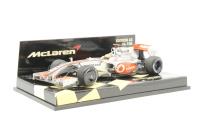 530094301 Vodafone McLaren Mercedes MP4-24 L. Hamilton 2009
