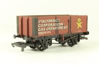 7-plank open wagon - 'Stalybridge Corporation Gas' No. 15 in brown