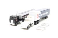 6504 American tractor & trailer - pack of 2 6504 American tractor & trailer - pack of 2