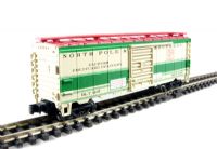 70085 Standard Steel 40' single door boxcar - Merry Christmas - white with blue stripes & red roof 2007