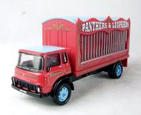 76CH004 Bedford TK Leopard truck in "Chipperfields Circus" livery with cage side