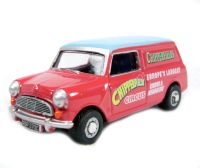 76CH011 Mini van in "Chipperfields Circus" livery