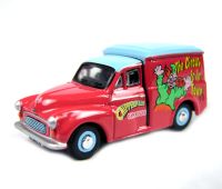 76CH012 Morris Minor van in "Chipperfields Circus" clown livery