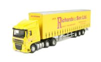 76DAF04CS DAF FTGXF105 curtainside "Richards & Son Ltd"