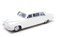 76DS001 Daimler DS420 Limousine in Old English white