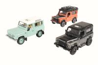 76SET47 Pack of three Land Rover Defenders - Heritage Set