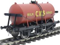 6-wheel milk tanker in CWS red 