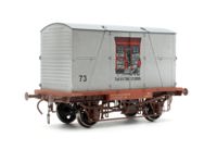 7F-037-020W Ventilated Van Browsers Bookshop - Weathering
