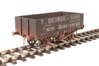 7F-051-021W 5-plank open wagon "T. George & Sons, Gloucester" - 15  - weathered