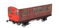Stroudley 4 wheel suburban oil lit brake third in LBSCR varnished mahogany 917 - Light bar fitted