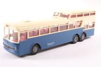 833464 Mercedes Benz, Tri axle coach