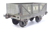 850-LNWR-Bing 4 plank wagon 850 in LNWR grey